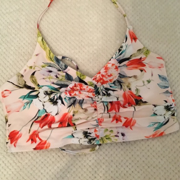 Cupshe bikini. High waisted black & white stripe bottom and pink floral top - Picture 10 of 16